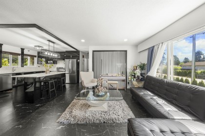 Photo 8 at 1121 Prairie Avenue, Lincoln Park PQ, Port Coquitlam