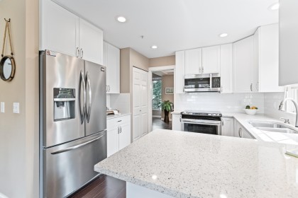 Photo 10 at 10 - 23281 Kanaka Way, Cottonwood MR, Maple Ridge