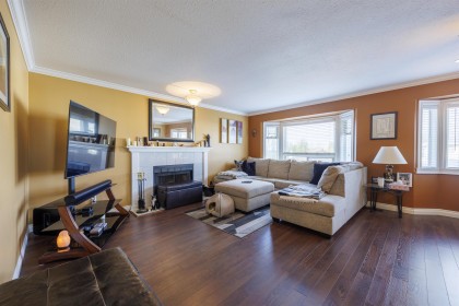 Photo 23 at 11398 Harrison Street, East Central, Maple Ridge