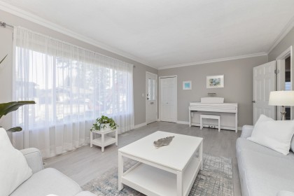 Photo 3 at 12437 202 Street, Northwest Maple Ridge, Maple Ridge