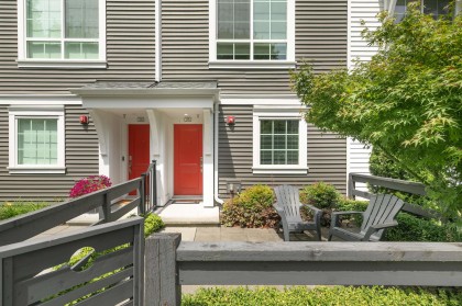 Photo 1 at 35 - 19696 Hammond Road, South Meadows, Pitt Meadows