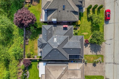 Photo 2 at 2161 Drawbridge Close, Citadel PQ, Port Coquitlam