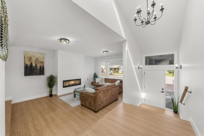 Photo 3 at 23005 Apple Grove, East Central, Maple Ridge