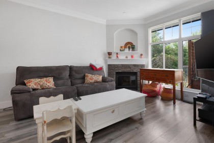 Photo 7 at 14 - 11358 Cottonwood Drive, Cottonwood MR, Maple Ridge