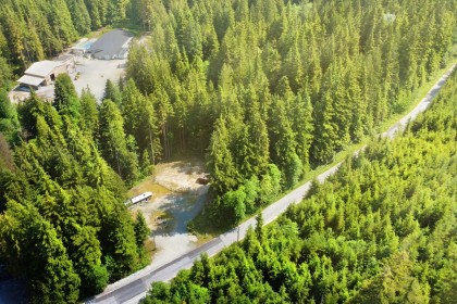 Photo 2 at 12653 Cardinal Street, Steelhead, Mission