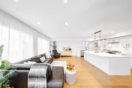 Photo 9 at 23962 120b Avenue, East Central, Maple Ridge