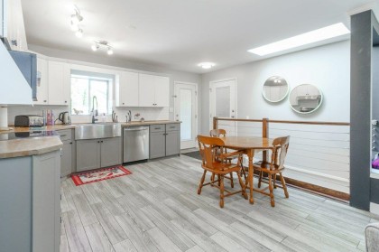 Photo 6 at 12060 208 Street, Northwest Maple Ridge, Maple Ridge