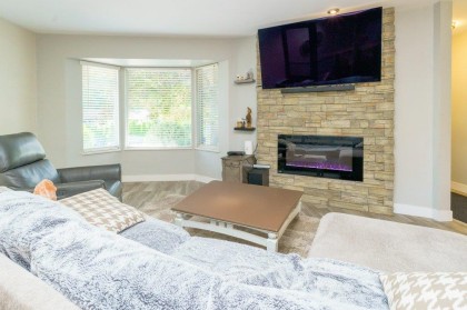 Photo 11 at 12060 208 Street, Northwest Maple Ridge, Maple Ridge