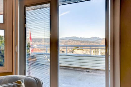 Photo 8 at 1238 Benneck Way, Citadel PQ, Port Coquitlam