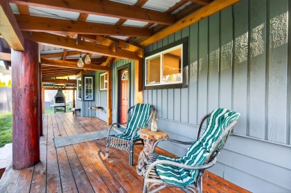 Photo 5 at 10148 Mountainview Road, Durieu, Mission