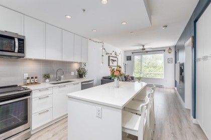 Photo 5 at 414 - 2382 Atkins Avenue, Central Pt Coquitlam, Port Coquitlam