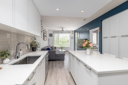 Photo 10 at 414 - 2382 Atkins Avenue, Central Pt Coquitlam, Port Coquitlam