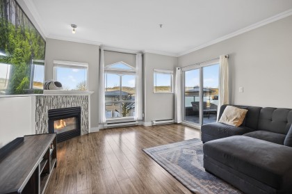 Photo 3 at 1126 O\'flaherty Gate, Citadel PQ, Port Coquitlam