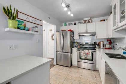 Photo 9 at 423 - 2551 Parkview Lane, Central Pt Coquitlam, Port Coquitlam