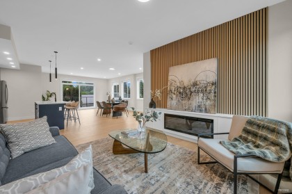 Photo 3 at 4 - 11384 207 Street, Southwest Maple Ridge, Maple Ridge