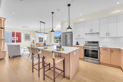 Photo 4 at 7 - 10392 240a Street, Albion, Maple Ridge