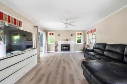 Photo 2 at 1861 Galer Way, Oxford Heights, Port Coquitlam