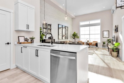 Photo 2 at 611 - 22638 119 Avenue, East Central, Maple Ridge