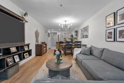 Photo 11 at 113 - 19677 Meadow Gardens Way, North Meadows PI, Pitt Meadows