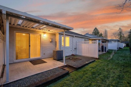 Photo 25 at 39 - 23580 Dewdney Trunk Road, Cottonwood MR, Maple Ridge