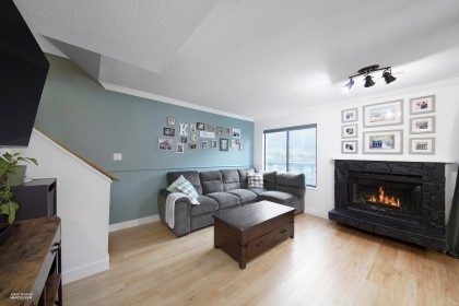 Photo 13 at 16 - 21550 Cherrington Avenue, West Central, Maple Ridge