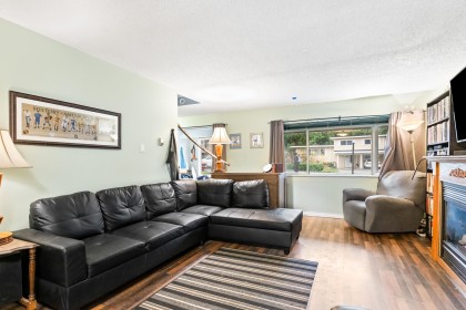 Photo 3 at 21127 Wicklund Avenue, Northwest Maple Ridge, Maple Ridge