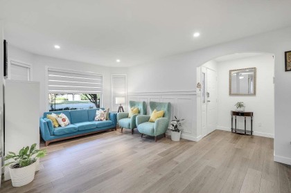 Photo 2 at 19358 Cusick Crescent, Mid Meadows, Pitt Meadows