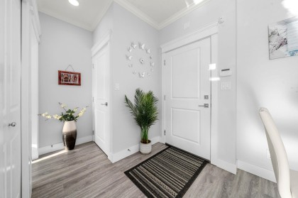 Photo 2 at 203 - 2229 Atkins Avenue, Central Pt Coquitlam, Port Coquitlam