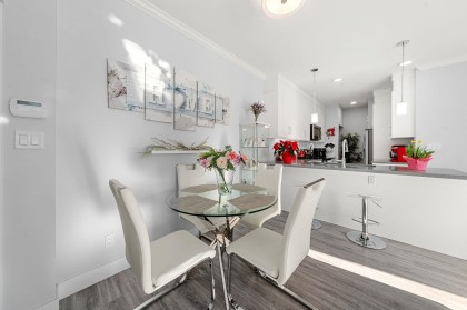Photo 3 at 203 - 2229 Atkins Avenue, Central Pt Coquitlam, Port Coquitlam