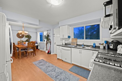 Photo 2 at 3949 Sefton Street, Oxford Heights, Port Coquitlam