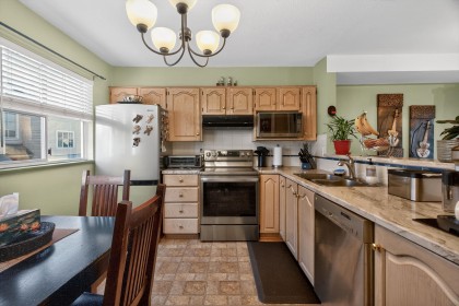 Photo 10 at 35 - 2450 Hawthorne Avenue, Central Pt Coquitlam, Port Coquitlam