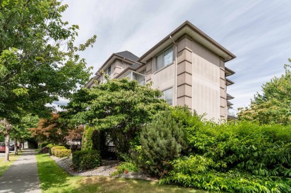 Photo 3 at 301 - 3128 Flint Street, Glenwood PQ, Port Coquitlam