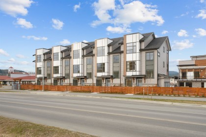 Photo 2 at 8 - 32929 Cherry Avenue, Mission BC, Mission