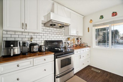 Photo 7 at 21339 Dewdney Trunk Road, West Central, Maple Ridge