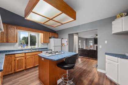 Photo 15 at 11937 237a Street, Cottonwood MR, Maple Ridge