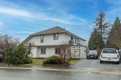 Photo 2 at 33753 Best Avenue, Mission BC, Mission