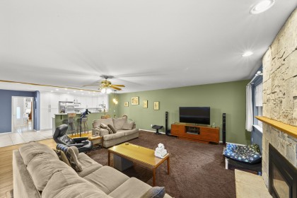 Photo 7 at 19607 Somerset Drive, Mid Meadows, Pitt Meadows