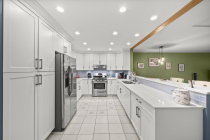 Photo 1 at 19607 Somerset Drive, Mid Meadows, Pitt Meadows