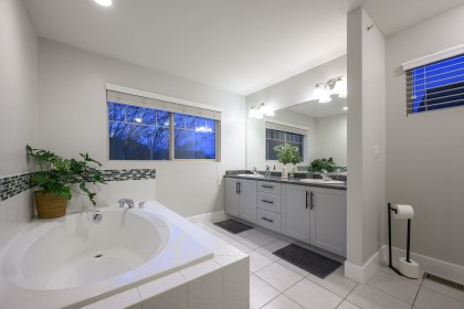 Photo 19 at 24891 106b Avenue, Thornhill MR, Maple Ridge