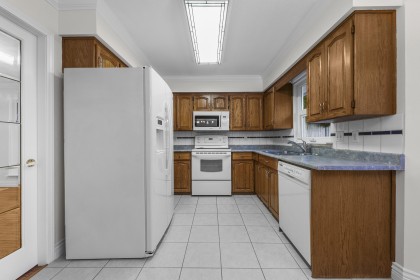 Photo 11 at 3731 Bracewell Court, Oxford Heights, Port Coquitlam