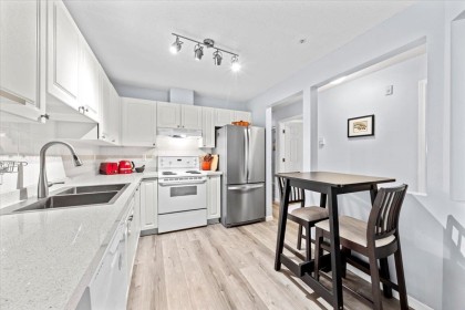 Photo 10 at 215 - 2678 Dixon Street, Central Pt Coquitlam, Port Coquitlam