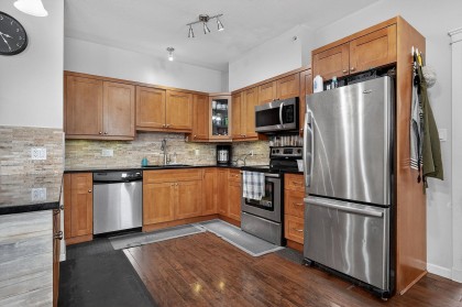 Photo 10 at 404 - 22858 Lougheed Highway, East Central, Maple Ridge