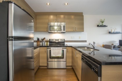 Photo 3 at 402 - 12079 Harris Road, Central Meadows, Pitt Meadows