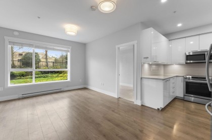 Photo 3 at 106 - 22315 122 Avenue, West Central, Maple Ridge