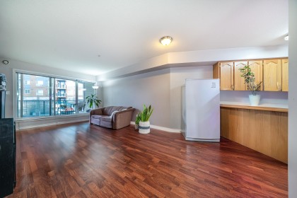 Photo 11 at 205 - 11595 Fraser Street, East Central, Maple Ridge