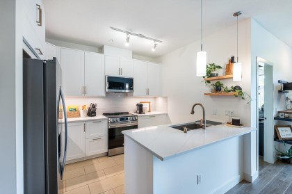 Photo 3 at 318 - 2477 Kelly Avenue, Central Pt Coquitlam, Port Coquitlam