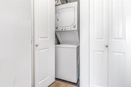 Photo 11 at 306 - 22290 North Avenue, West Central, Maple Ridge