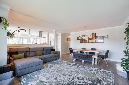 Photo 6 at 22534 Kendrick Loop, East Central, Maple Ridge