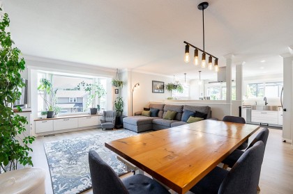 Photo 3 at 22534 Kendrick Loop, East Central, Maple Ridge