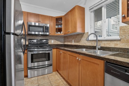 Photo 11 at 210 - 22255 122 Avenue, West Central, Maple Ridge